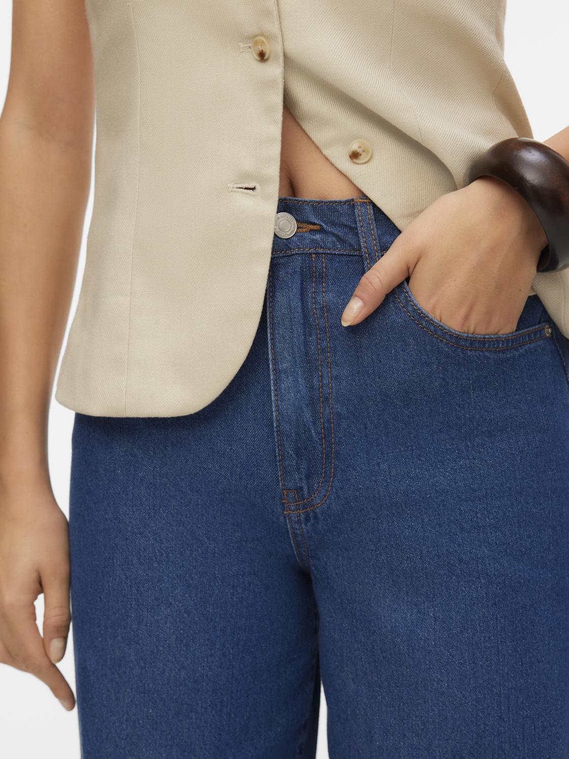 model_shot-detail